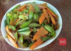 芹菜胡萝卜炒粉条的做法图解9