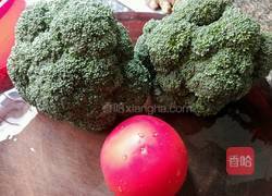 番茄炒西兰花的做法图解1