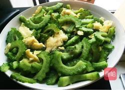 苦瓜炒鸡蛋的做法图解7