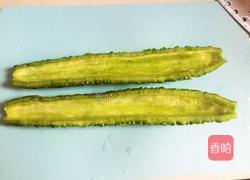 苦瓜炒鸡蛋的做法图解3