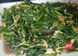 韭菜炒鸡腿菇的做法图解6