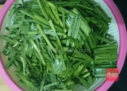 韭菜炒鸡腿菇的做法图解2