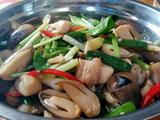 爆炒草菇三层肉