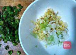皮蛋拌秋葵的做法图解5