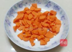 甜椒胡萝卜焖土豆的做法图解2