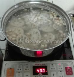 莲藕排骨汤功效和作用禁忌 MjUwX2MxXzA