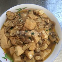蘑菇炒豆腐的做法 菜谱 香哈网
