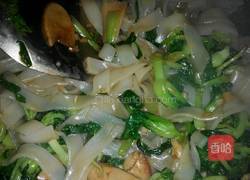 青菜炒河粉的做法图解6