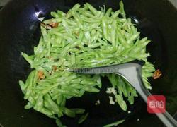 橄榄菜豆角(快速菜)的做法图解2