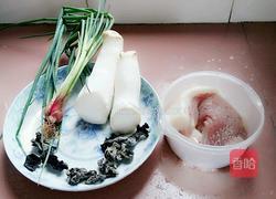 木耳杏鲍菇炒肉的做法图解1