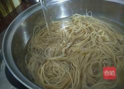 炒面线<长寿面>的做法图解3