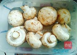 椰浆蘑菇浓汤的做法图解3