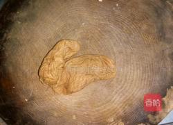 五花肉卷罗卜干的做法图解3