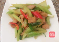 西芹炒肉的做法图解7