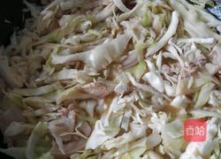 五花肉炖包菜的做法图解3
