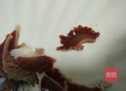 芹菜炒胗花的做法图解1