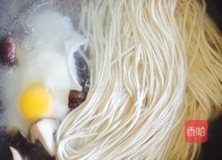 青菜鸡蛋面的做法图解4