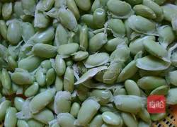 毛豆炒鸡块的做法图解2