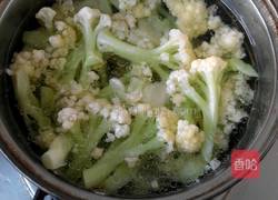 小炒菜花的做法图解3