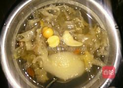 秋季滋润雪耳糖水的做法图解4