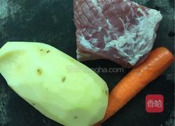 土豆焖饭的做法图解1