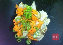 红萝卜炒肉卷的做法图解6