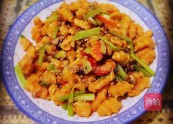 肉末香芹炒麻食的做法图解11
