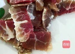 香干肉片娃娃菜的做法图解2