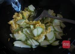 西葫芦炒鸡蛋的做法图解7