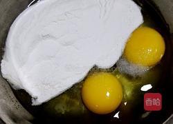 韭菜蛋饼的做法图解1