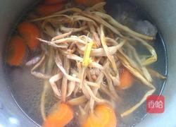 猪骨炖黄花菜的做法图解9