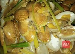 芹菜炒花甲的做法图解4