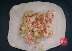 虾仁鸡蛋卷饼的做法图解3