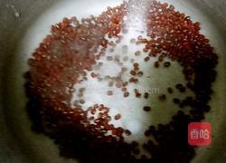 红豆小米粥的做法图解2