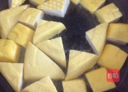 韭香豆腐的做法图解2