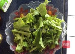 雪里蕻炒鲜河虾的做法图解2