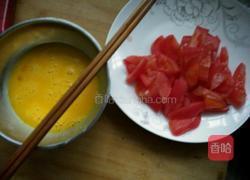 西红柿炒土鸡蛋的做法图解2