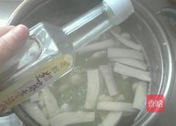 鸡腿菇莴笋芸豆汤的做法图解12
