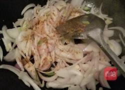 洋葱炒鸡肝的做法图解5