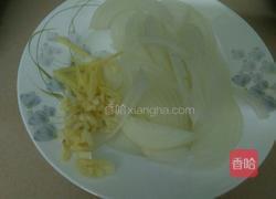 洋葱炒饿胗的做法图解2