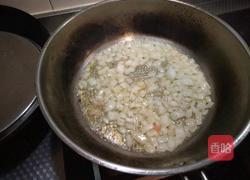 抱蛋黑椒意面的做法图解8