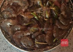 蒜蓉粉丝蒸虾的做法图解3