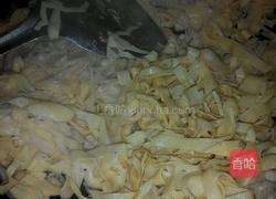 金针菇炒百叶的做法图解4
