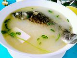 鲫鱼豆腐汤