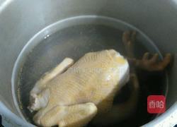 核桃香菇冬笋煲鸡的做法图解2