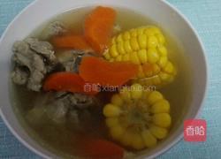 胡萝卜玉米排骨汤的做法图解6