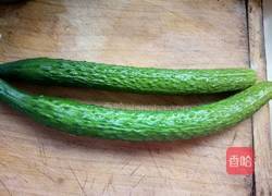 凉拌花朵黄瓜的做法图解1