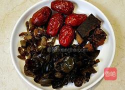 黑木耳红枣汤的做法图解2
