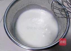 红曲粉奶油蛋糕卷的做法图解5