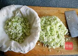 牛肉大白菜馅饼的做法图解2